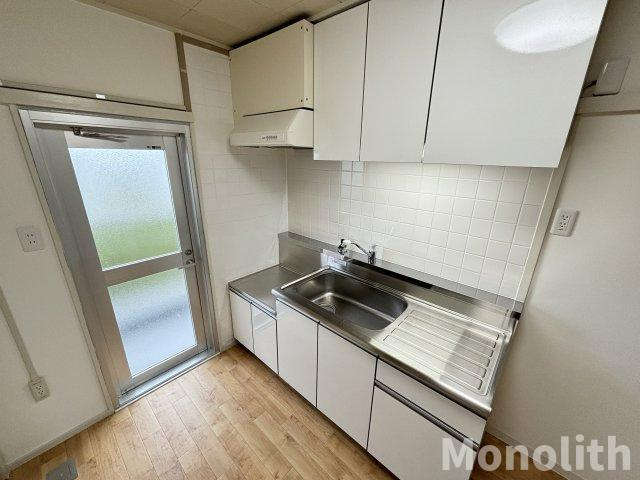 鶴山台12号棟のキッチン