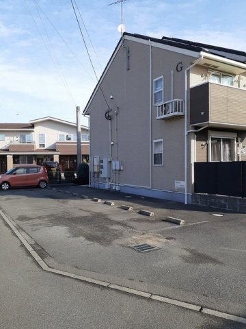 メゾンドアヴェニューＧの駐車場