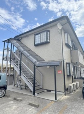 昭島市朝日町５丁目のアパートの外観
