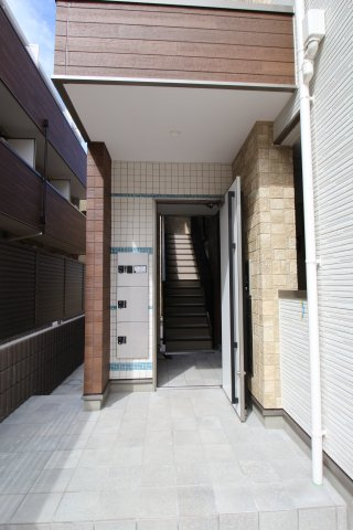 AQUE16のエントランス|オシャレなエントランス☆