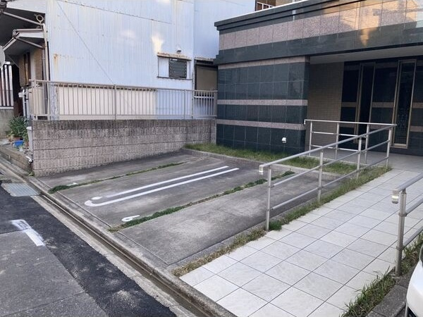 T・I-スクエアの駐車場|駐車場に車を止められます