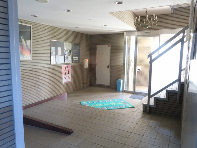 フジヴェール法連寺山のロビー