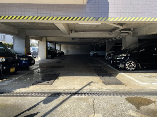 フジヴェール法連寺山の駐車場