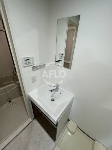 BROAD新うめきたRESIDENCEの独立洗面台|BROAD新うめきたRESIDENCE（ブロード新うめきたレジデンス）　独立洗面台