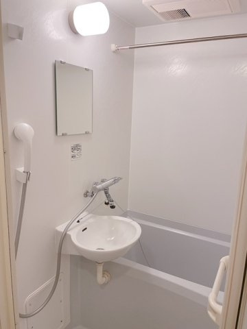 レオパレスアドバンス芦屋の浴室
