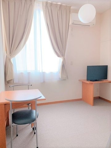 レオパレスアドバンス芦屋の寝室