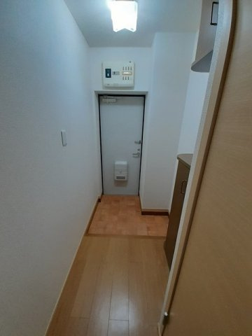 プリオール実丸Ｂの玄関