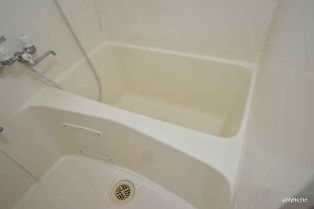グランコート江坂　仲介手数料無料の浴室