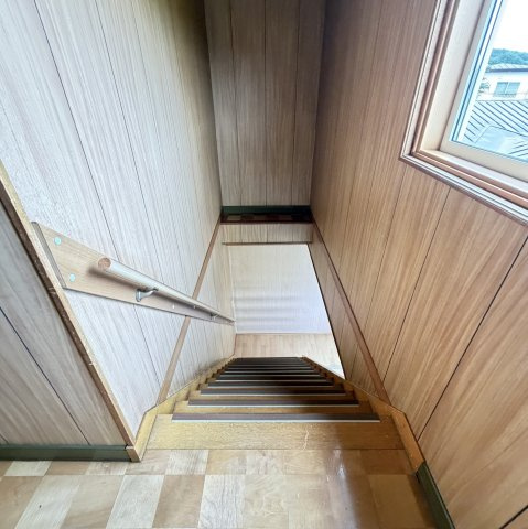 登別市片倉町4丁目28-2戸建のバルコニー|お洗濯にも便利なバルコニー付き