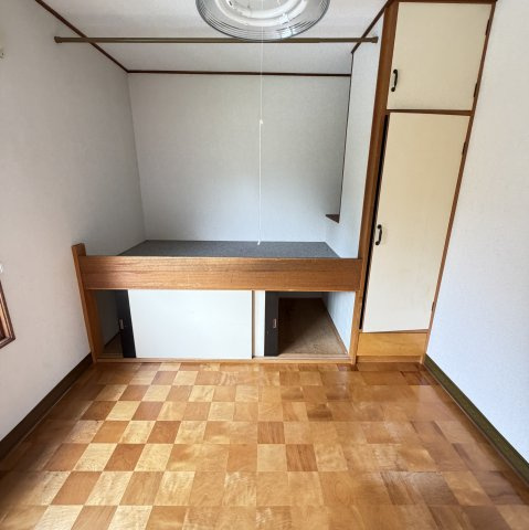 登別市片倉町4丁目28-2戸建の洋室|きれいな洋室です