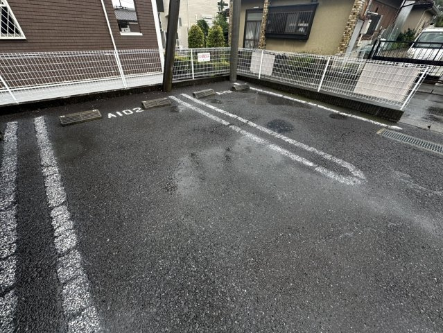 カリーノ　トゥッティＡの駐車場
