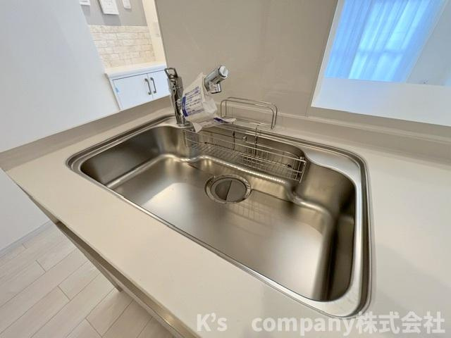 ●茅ヶ崎市香川1丁目　ライトタウン茅ヶ崎2号棟のキッチン|耐久性に優れたステンレス素材のシンク◇