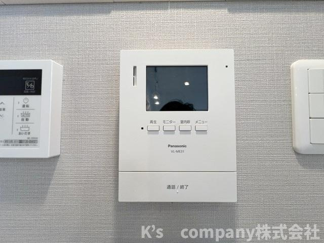 ●茅ヶ崎市香川1丁目　ライトタウン茅ヶ崎2号棟のセキュリティ|訪問者の顔が確認できるモニター付きインターフォン☆