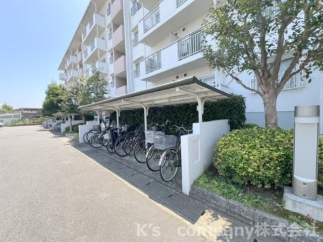 ◎茅ヶ崎市香川1丁目　ライトタウン茅ヶ崎2号棟の駐輪場|駐輪スペース◇