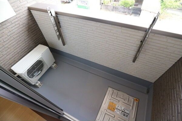 R-Smart大曽根のバルコニー