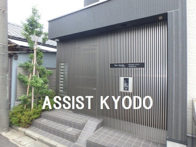 ピア経堂のエントランス