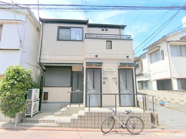 セントラルコートの外観