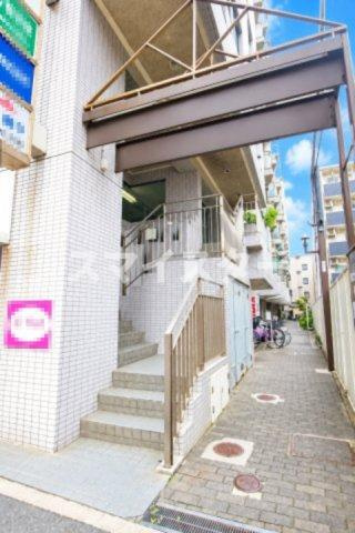 ウィン船橋のエントランス