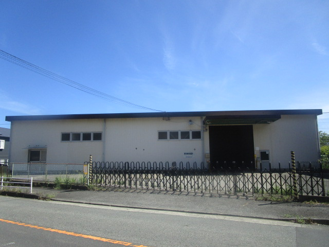 中郡大磯町国府本郷の倉庫