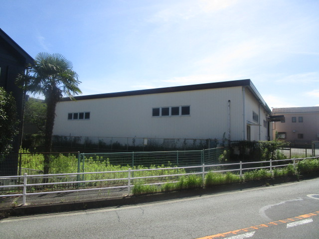 中郡大磯町国府本郷の倉庫