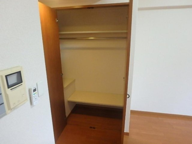 プリヴェール南青山の収納|クローゼット