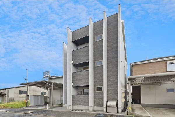 プライムシールド明治の外観