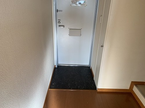 レオパレスハーディン　ドライブの玄関
