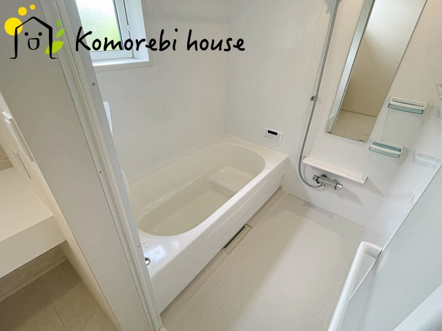 蓮田市関山3丁目　新築一戸建て　ブルーミングガーデン　01の浴室|落ち着いた空間のお風呂です