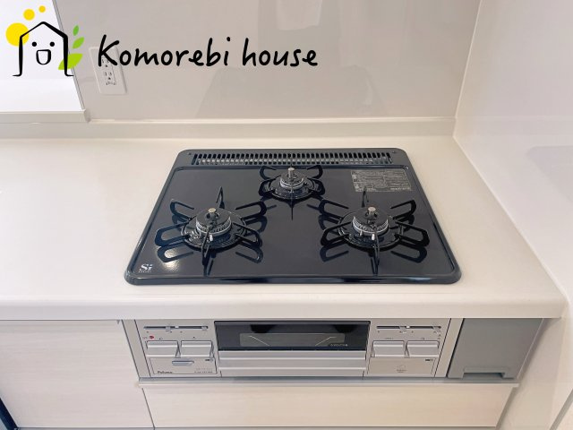 蓮田市関山3丁目　新築一戸建て　ブルーミングガーデン　01のキッチン|キッチンです