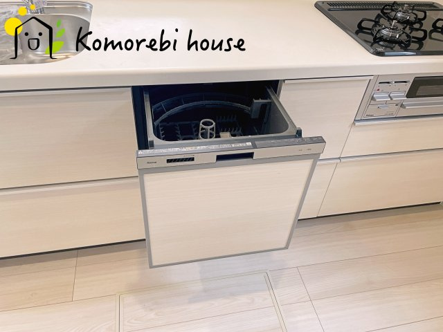 蓮田市関山3丁目　新築一戸建て　ブルーミングガーデン　01のキッチン|きれいなキッチンです
