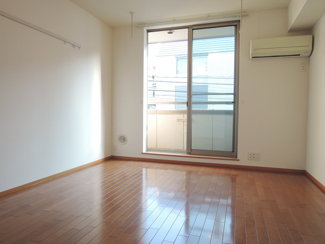 グランドメゾン サンシールの居間・リビング|★明るいお部屋です★
