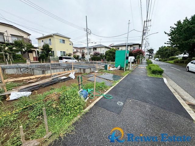新築戸建　藤沢市辻堂太平台1丁目の前面道路含む現地写真