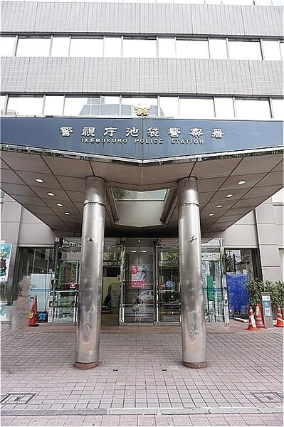 「防音マンション」ラシクラス東長崎のエントランス|268m