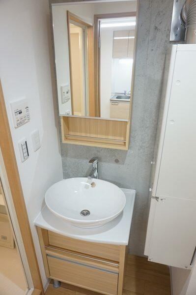 「防音マンション」ラシクラス東長崎の洗面所|★お洒落な洗面台★