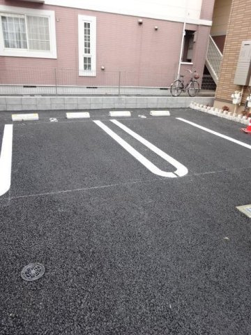 エスポワール３の駐車場