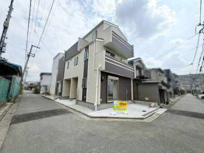 【前面道路含む現地写真】 | 山本町５丁102　新築一戸建 | 閑静な住宅地で子育て家族にピッタリ。毎日のお散歩も快適な緑に恵まれたエリアです。売主コメント