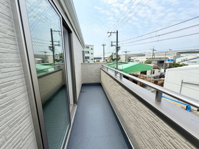 【バルコニー】 | 山本町５丁102　新築一戸建 | 【即日見学予約可能】ネット予約も受け付けております！直前でネット予約締切に間に合わない場合は、お気軽にお電話ください♪