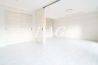 【居間・リビング】 | 府中フラワーハイホーム | 洋室のお部屋です。