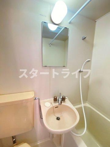 大阪市東淀川区淡路５丁目の賃貸マンションの洗面所