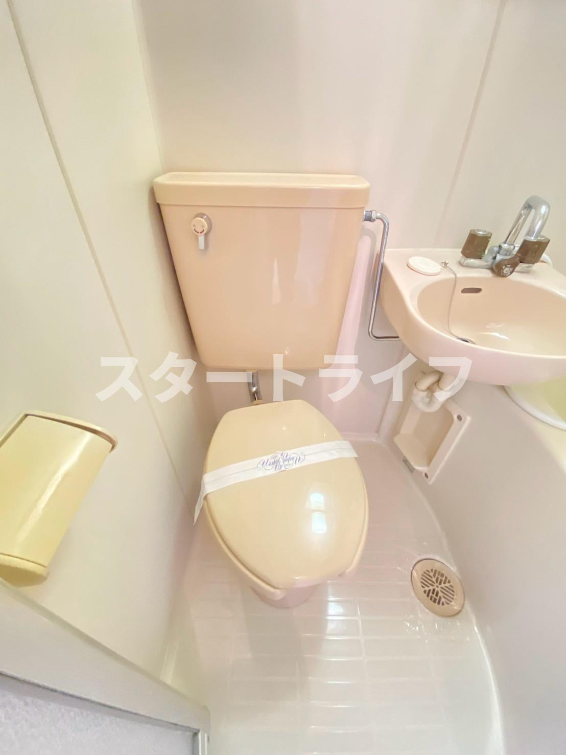 大阪市東淀川区淡路５丁目の賃貸マンションのトイレ