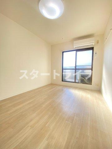 大阪市東淀川区淡路５丁目の賃貸マンションの寝室