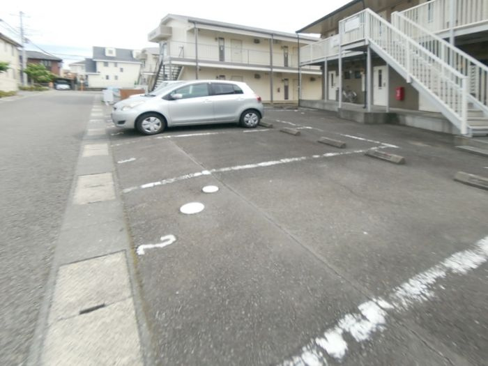タウンコート参番館の駐車場