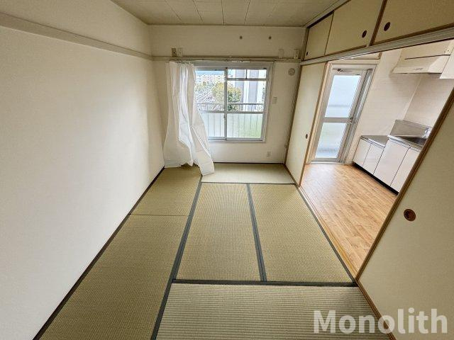 鶴山台11号棟の和室
