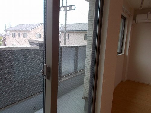 【バルコニー】 | シャレード | 外からの目が気にならないバルコニーで洗濯物が干せます