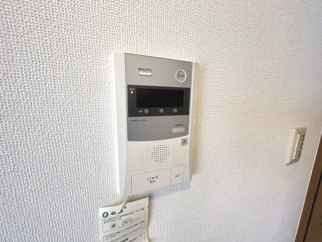 ★安心のモニター付きインターホン★