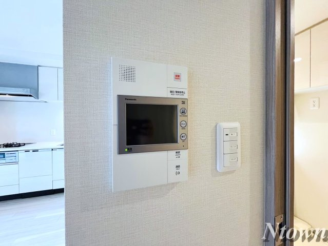 【セキュリティ】 | プレサンスジェネ新栄町駅前葵 | モニター付きインターホンです。