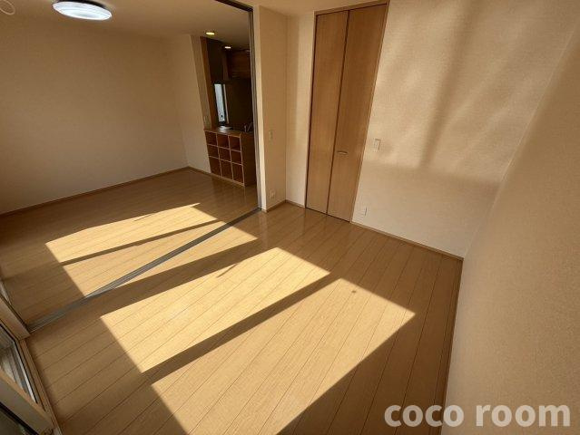 ソフィアの洋室