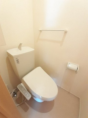 【トイレ】 | コンフォール矢三　Ａ | ゆったりとした空間のトイレです