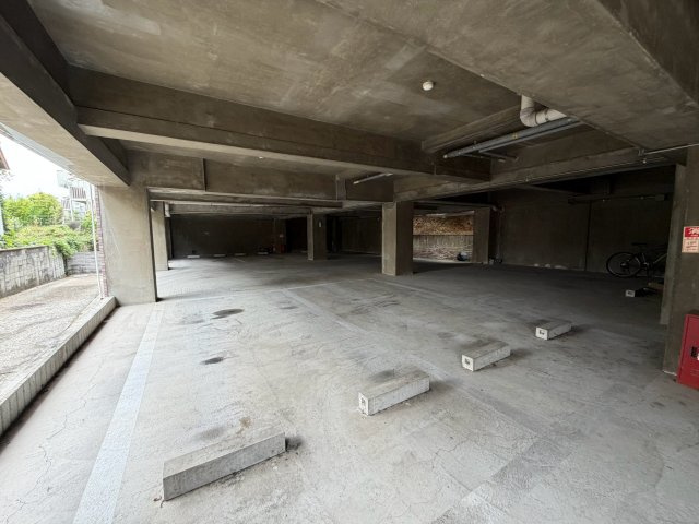 Belong香里園の駐車場