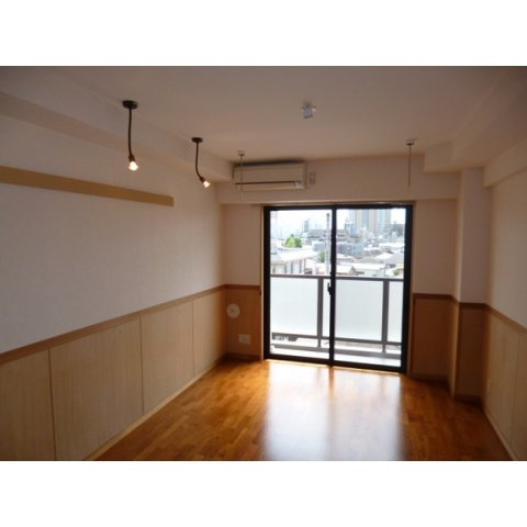 ペリエ市川Ⅰの洋室